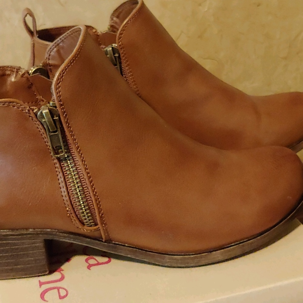 Jessica Cline Women's Booties